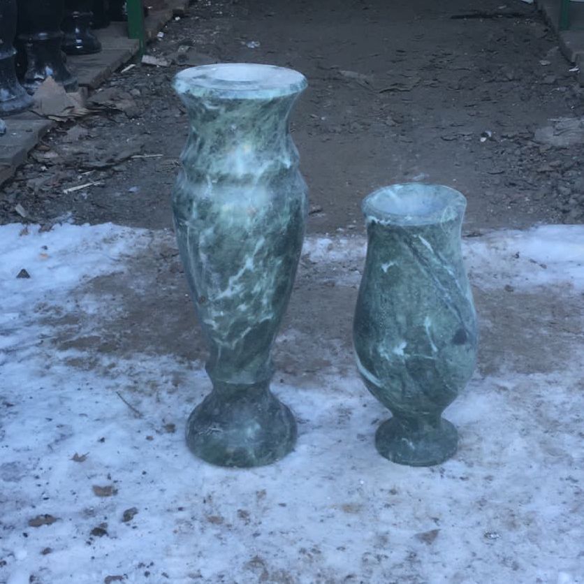 Ваза из гранита 41007