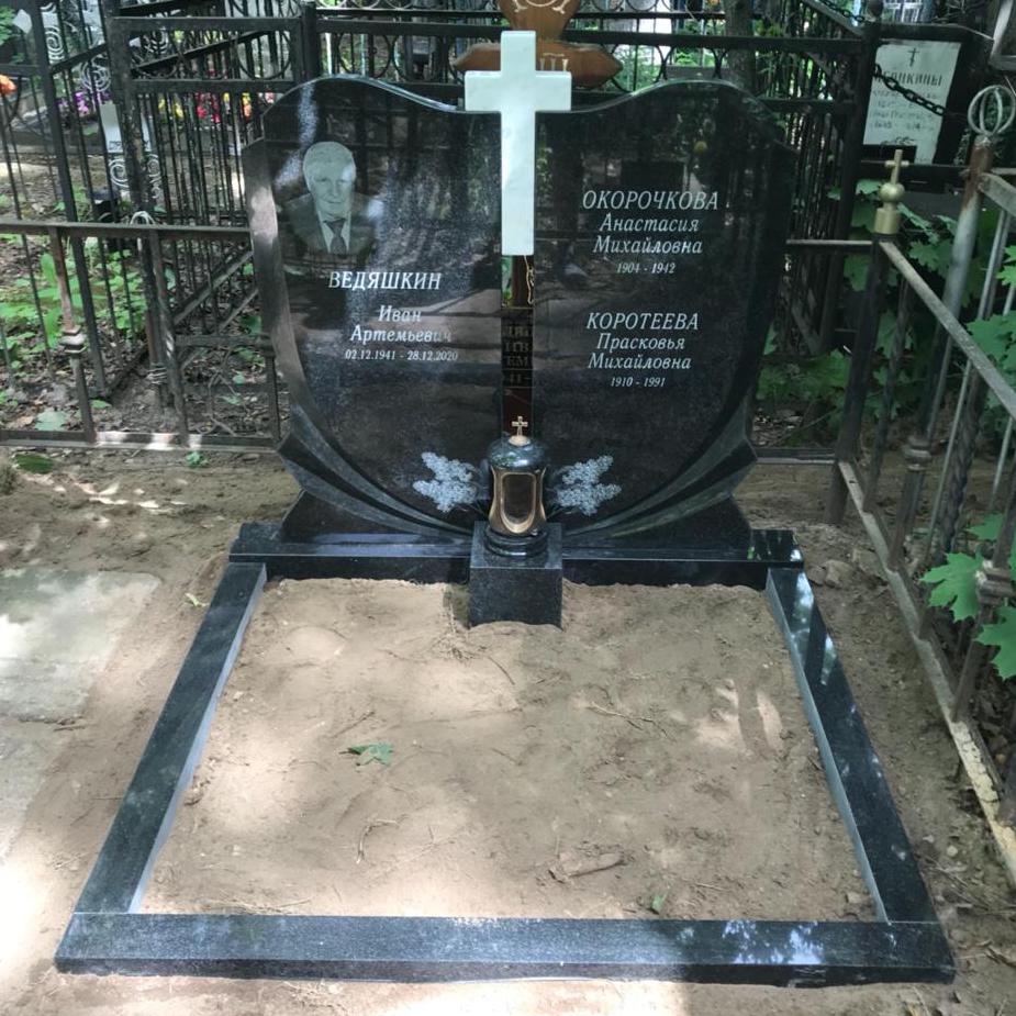 комплекс на могилу с крестом