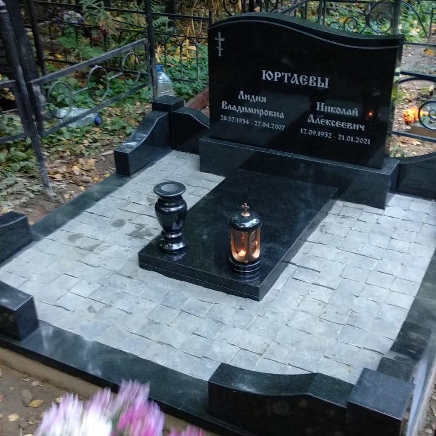 Постамент на могилу горизонтальный