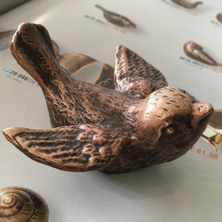 птичка бронзовая на памятник