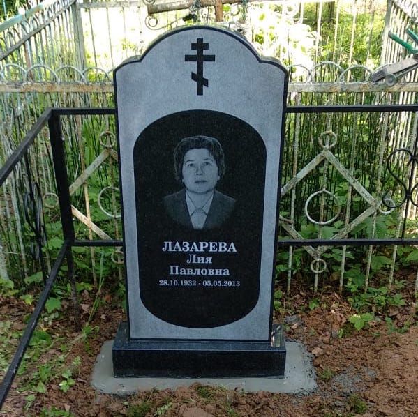 надгробный памятник в форме облаков православный