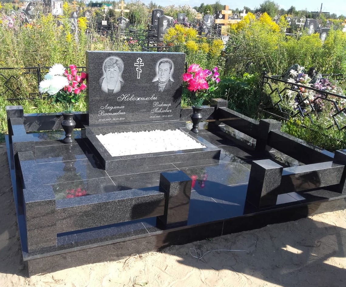 Семейный классический памятник 15000