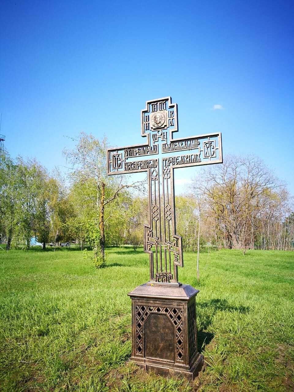 Чугунный памятник на могилу 82993