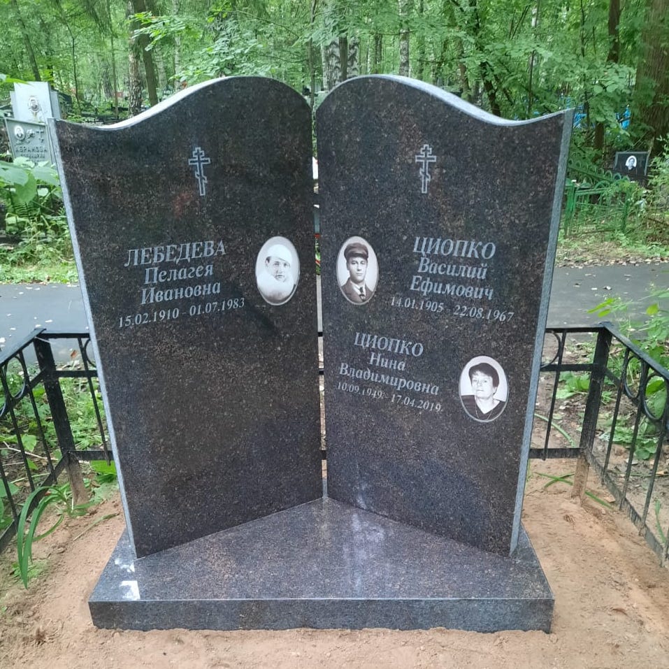 Угловой памятник на могилу