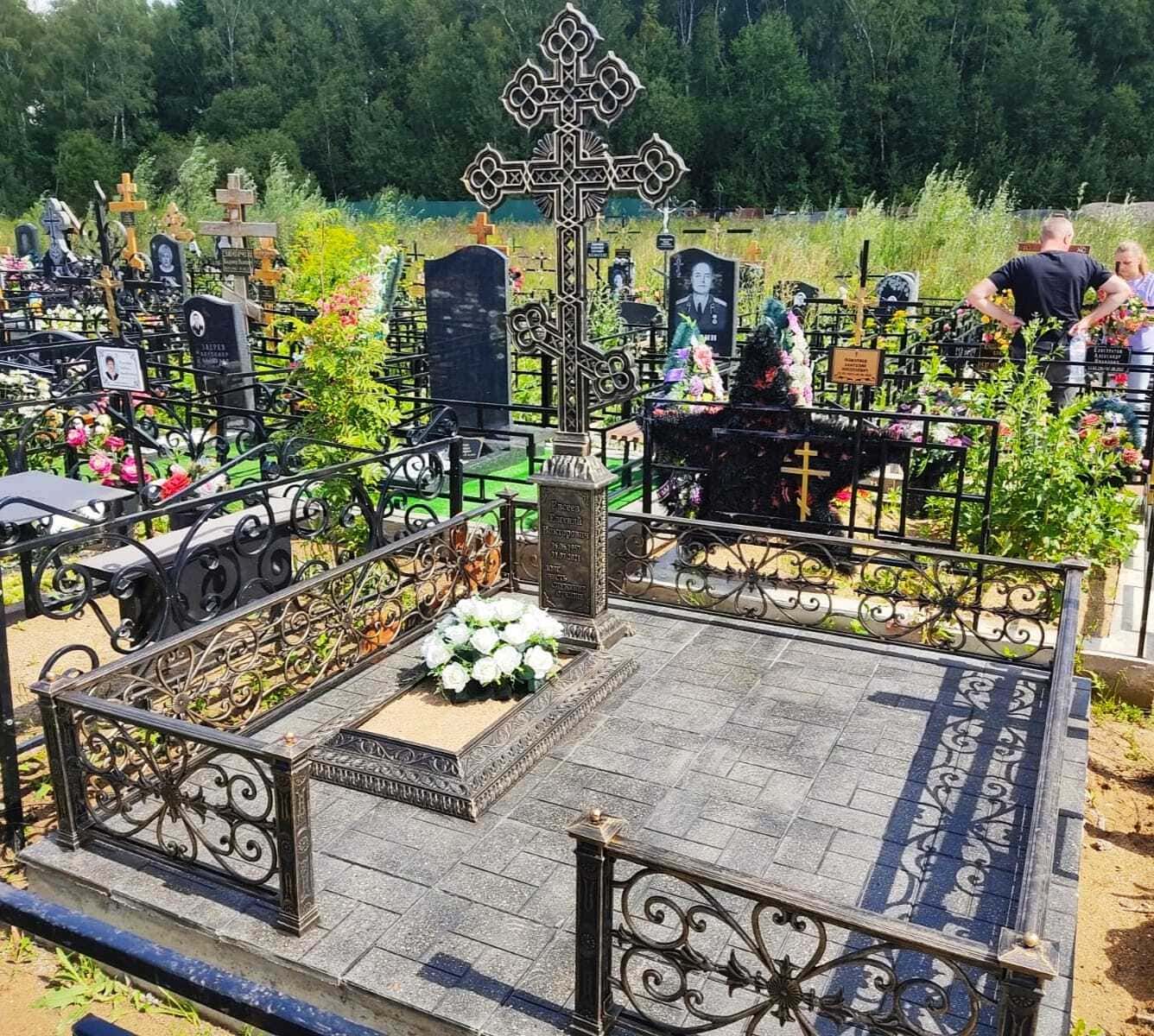 Крест чугунный 83004