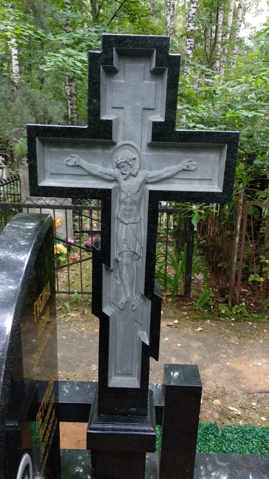 Памятник-крест фреза