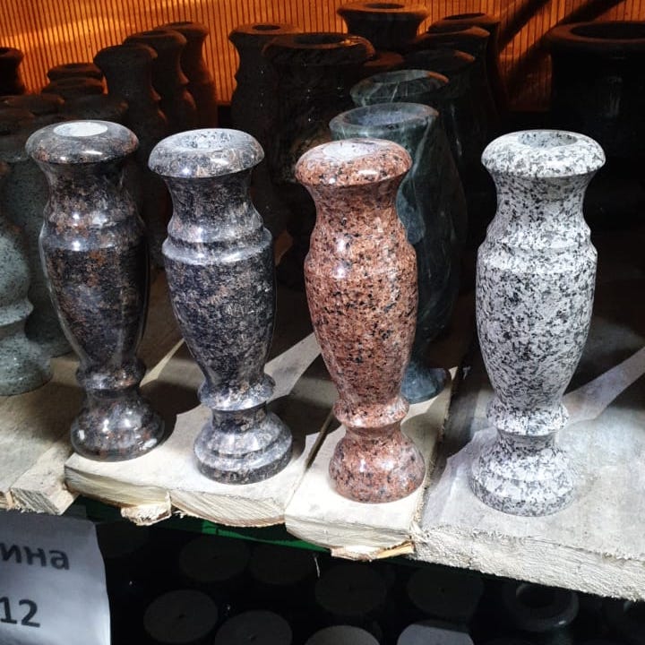 Ваза из гранита 41034