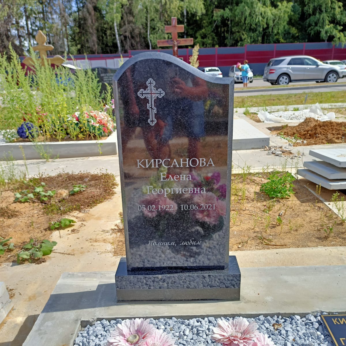 купить гранитный памятник волной