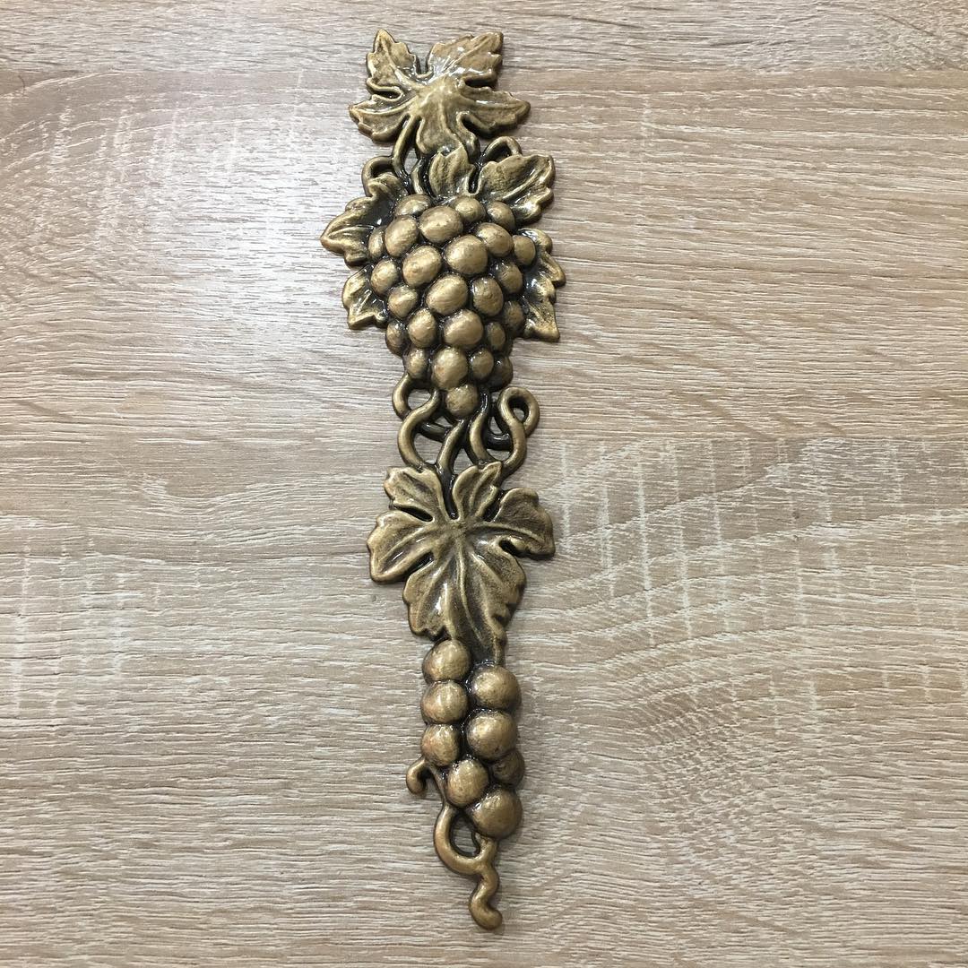 Виноград из бронзы 82054