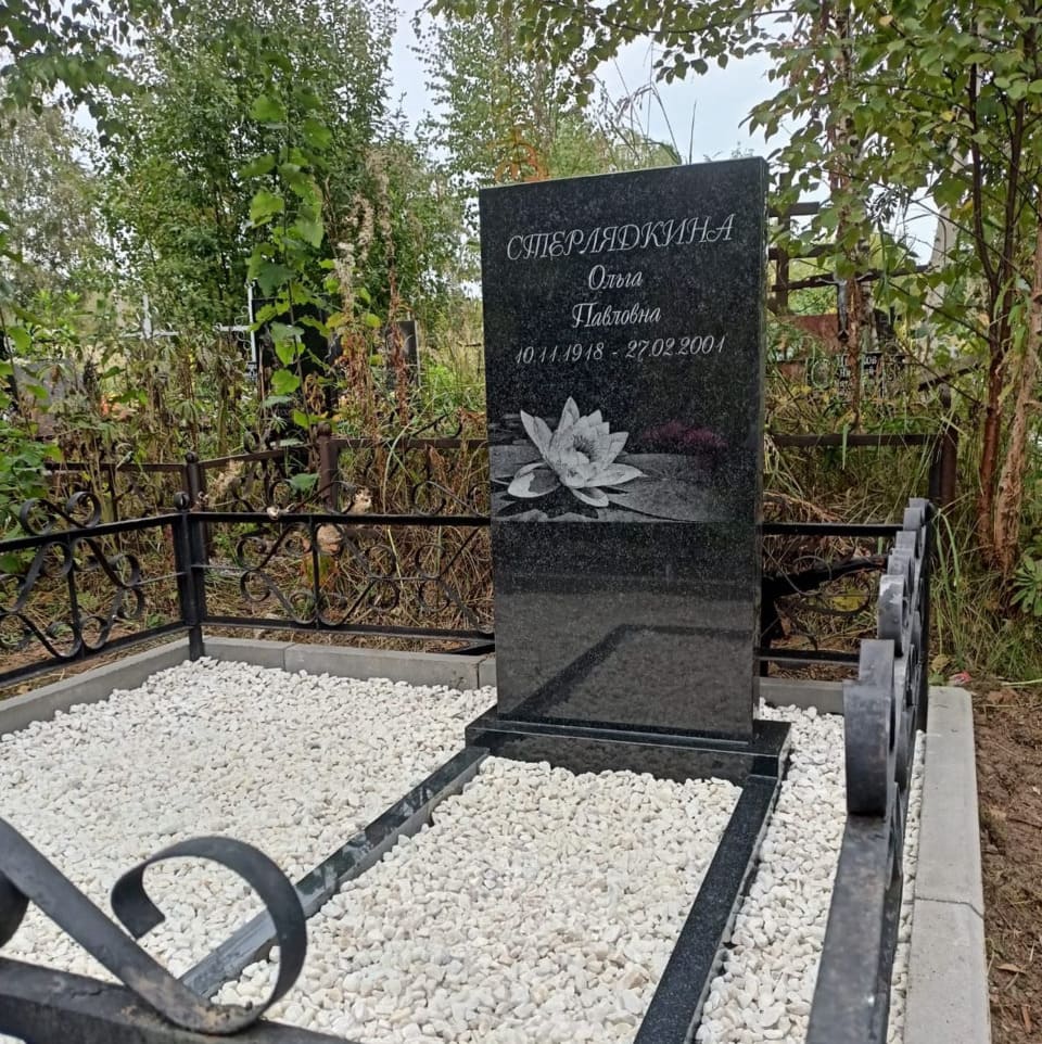 Памятник прямой на могилу 