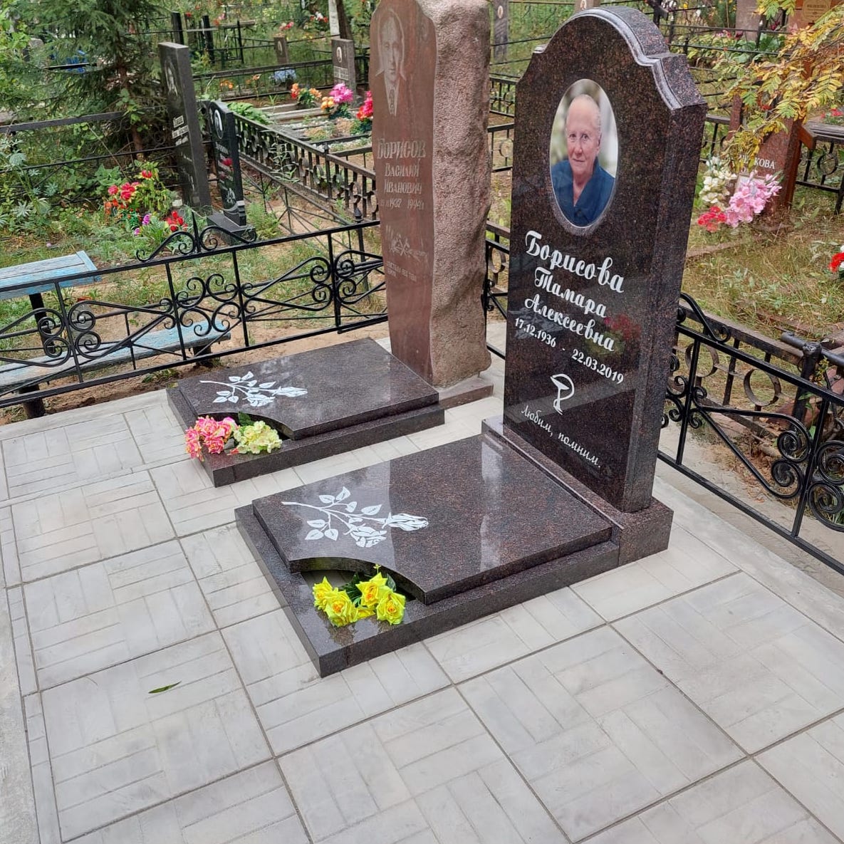 Цветник из гранита 81013