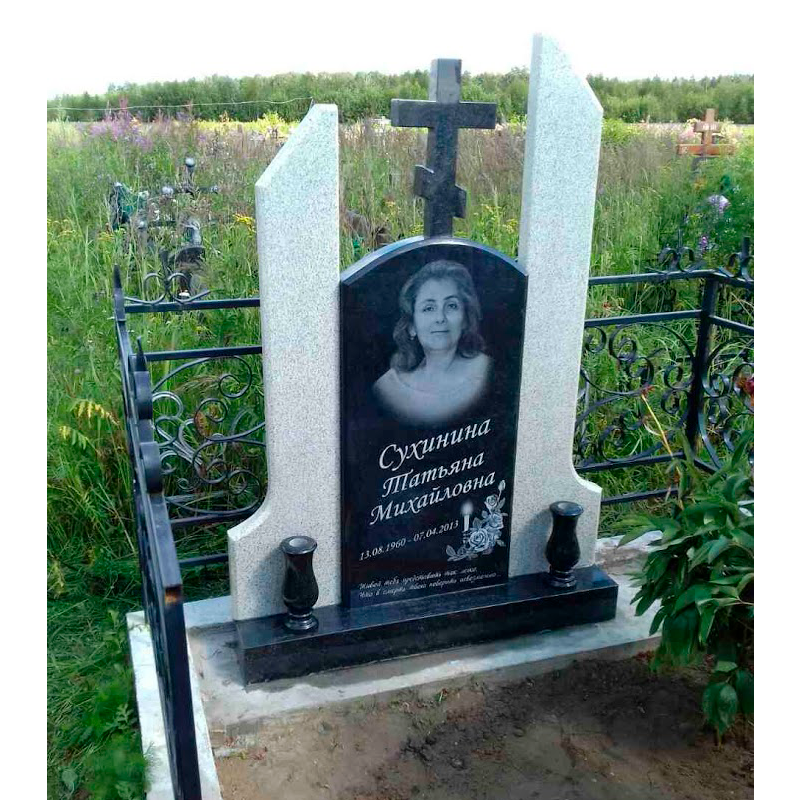 Составной памятник из трех стел на могилу