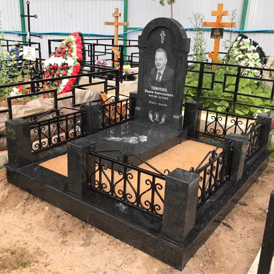 надгробная плита на могилу