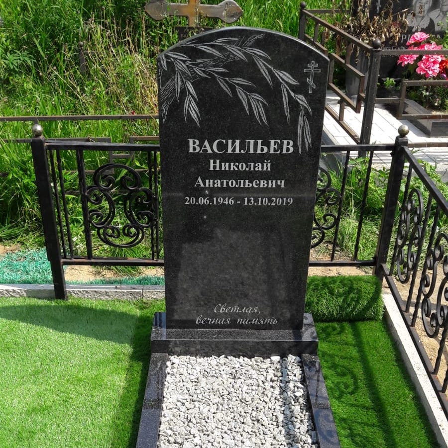 памятник из гранита овальный