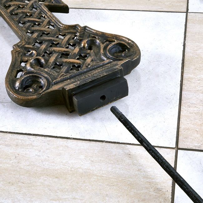 Чугунный памятник на могилу