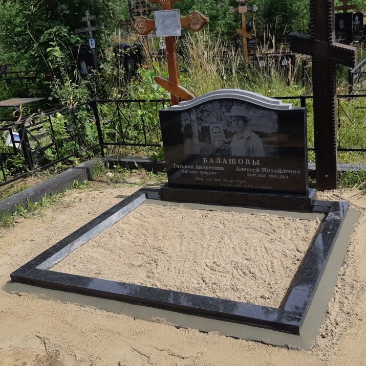 памятник на двоих из гранита 16101