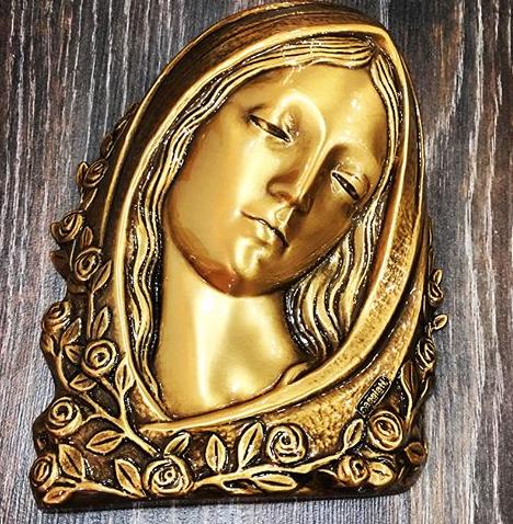 Мадонна барельеф 82008