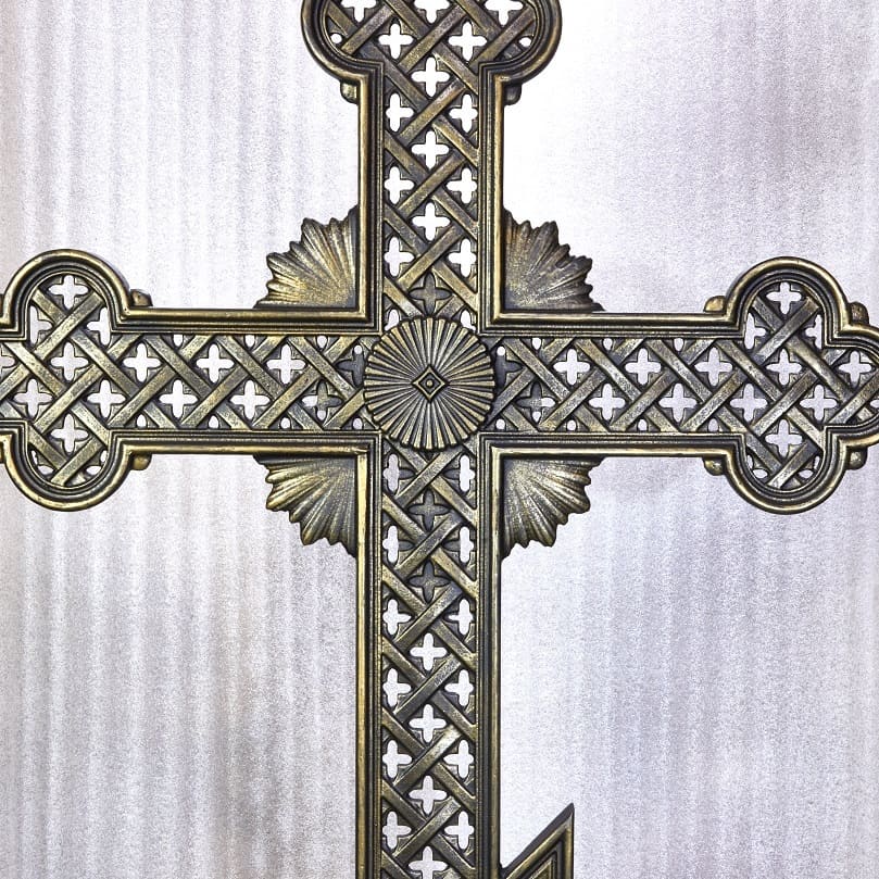 Крест чугунный 83015