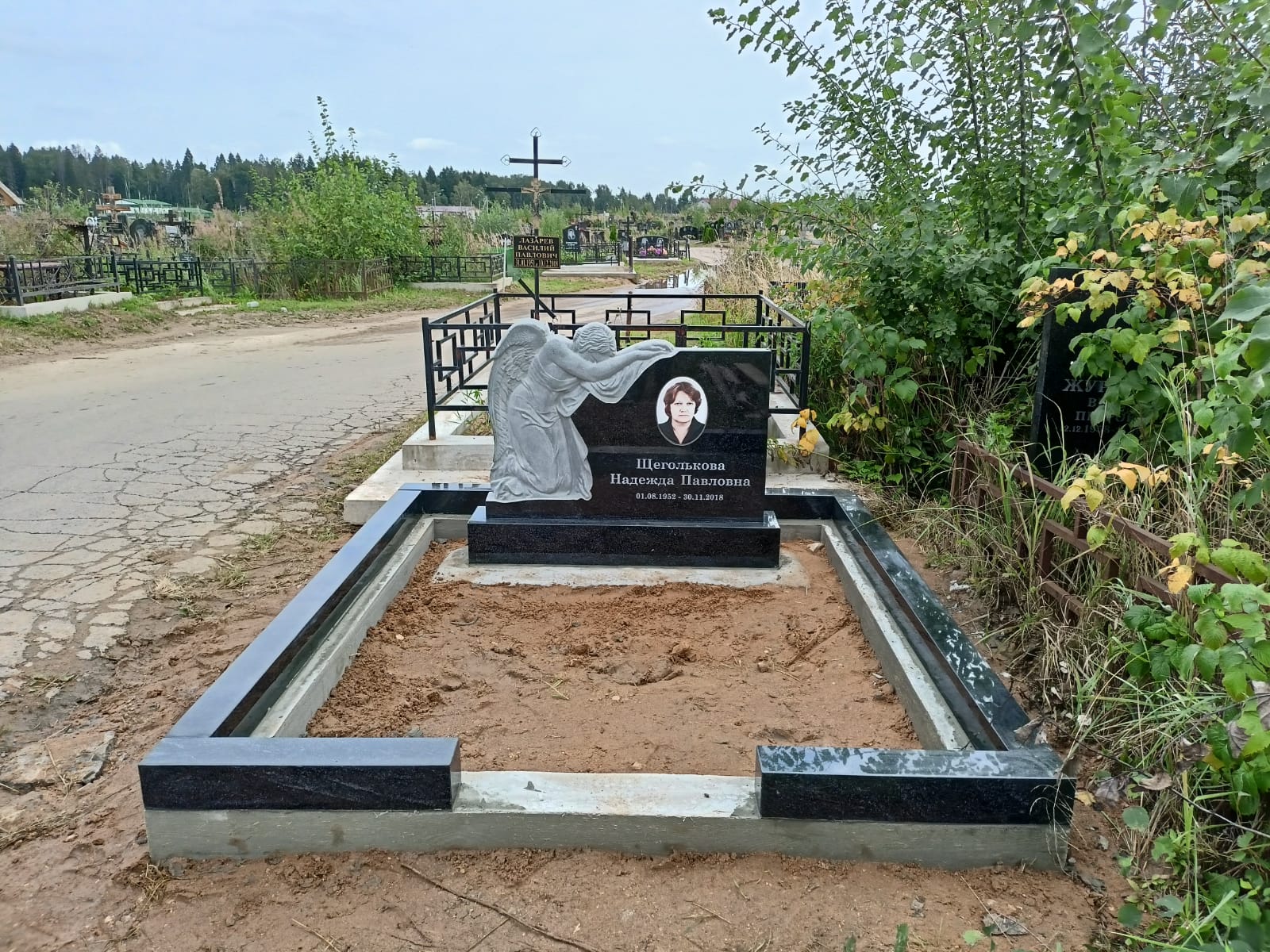 бетонное основание на могилу