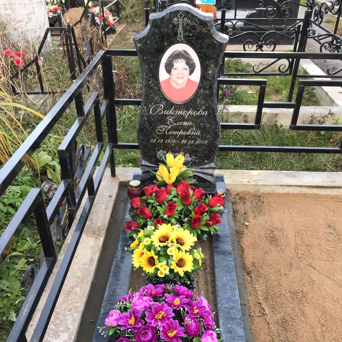 Полированная стела гармошкой 11315
