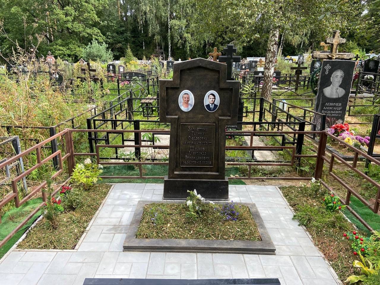 Крест чугунный 83017