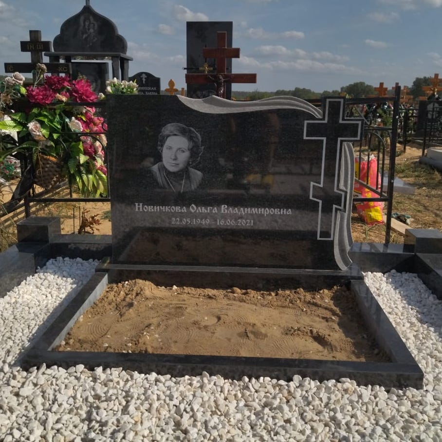 памятник православный с крестом и драпировкой 15400