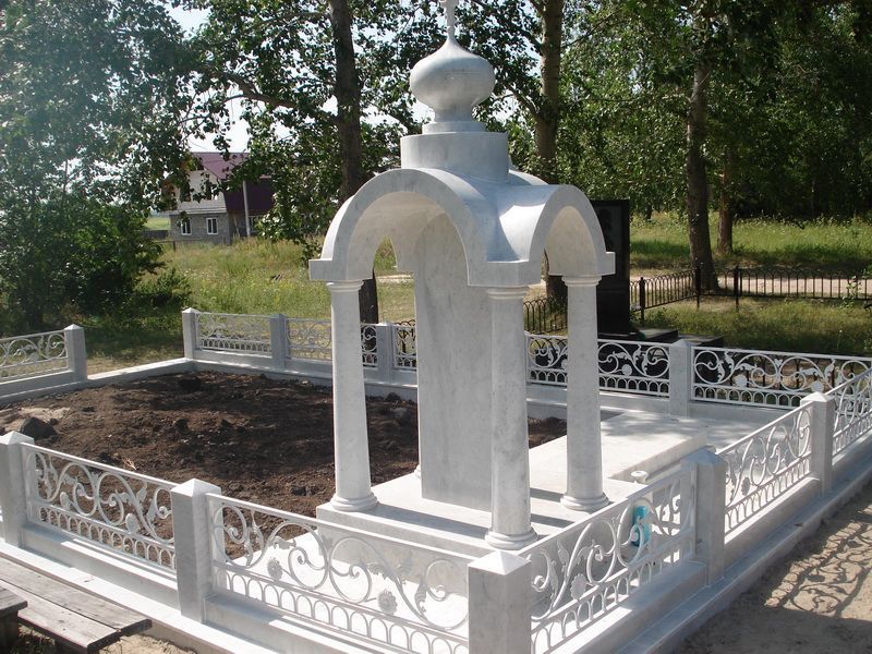 Часовня, установленная по макету на кладбище Готовая работа по нашему проекту