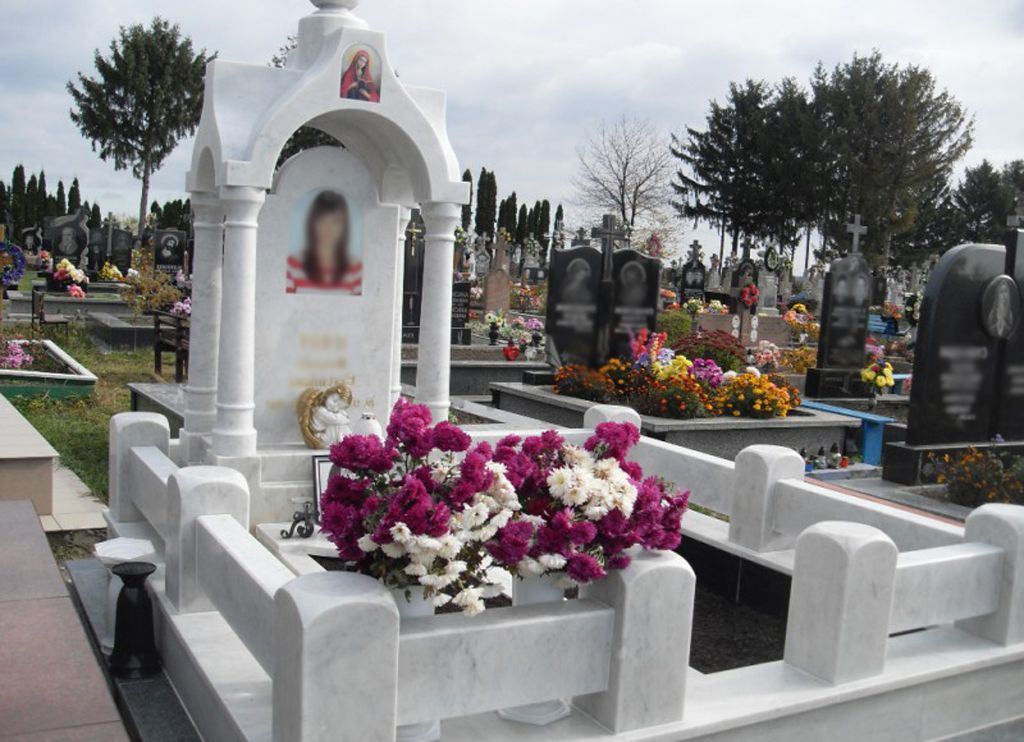 Белоснежный мраморыый комплекс Белоснежный мраморыый комплекс