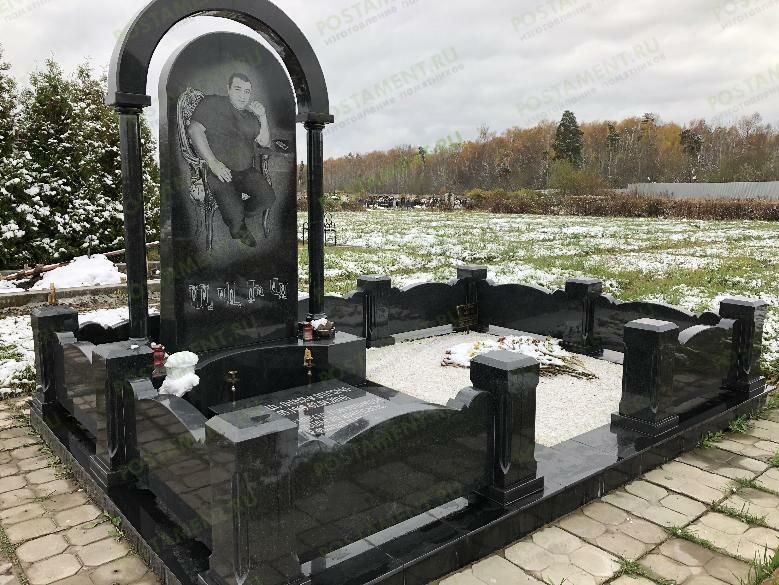 Гранитная ограда из Габбро-Диабаза Гранитная ограда из Габбро-Диабаза
