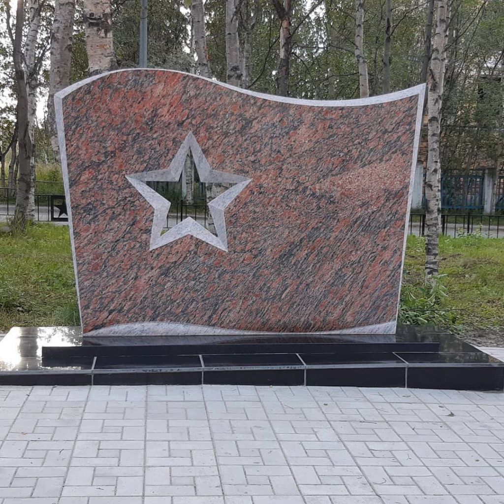 Памятник военному по спецпроекту Памятник военному по спецпроекту