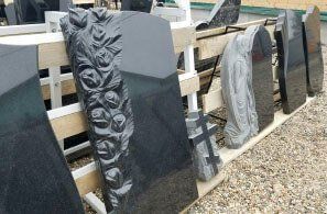 Изготовление эксклюзивного памятника с барельефом и скульптурой по авторскому проекту