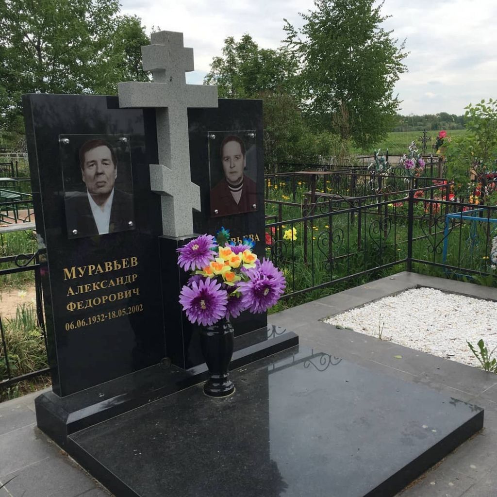 Памятник на двоих со стеклом Памятник на двоих со стеклом
