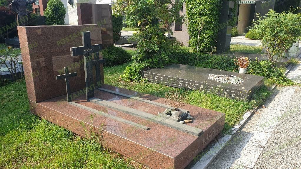 Памятник в стиле модерн