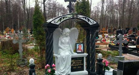 Как выбрать цвет памятника и подобрать к нему оформление 