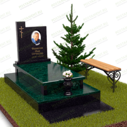 Итальянский памятник из змеевика