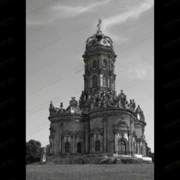 Знаменская церковь на памятник
