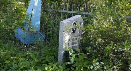 Как защитить могилу от самозахвата, вандалов и сорняков?